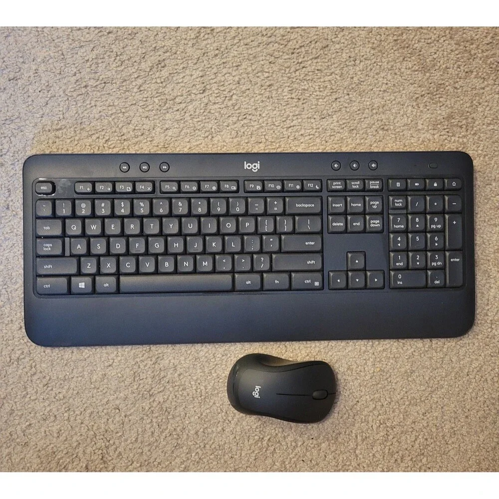 Logitech MK540 (920-008671) Wireless Keyboard and Mouse Combo